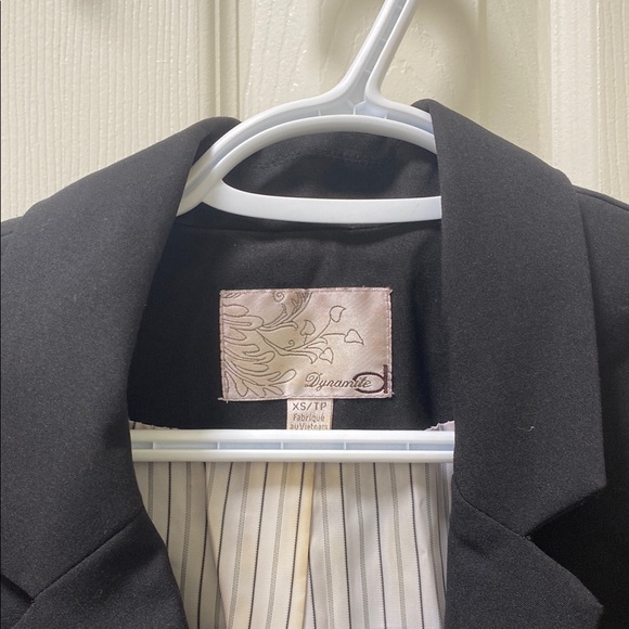 Dynamite Black Blazer - Picture 2 of 5